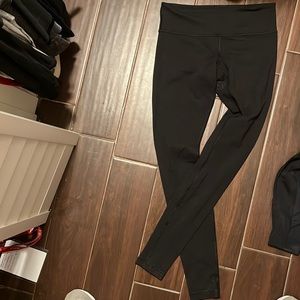 Black lululemon leggings